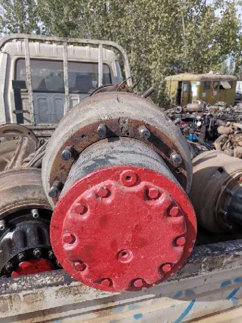 出售各种货车、客车全车件，发动机变速箱前后桥差速器驾驶室