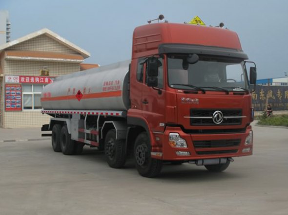 江特 270马力 8×4 运油车(JDF5310GYYDFL4)整拆件