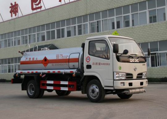 醒狮 107HP 运油车SLS5040GYYE醒狮 107HP 运油车SLS5040GYYE拆车件