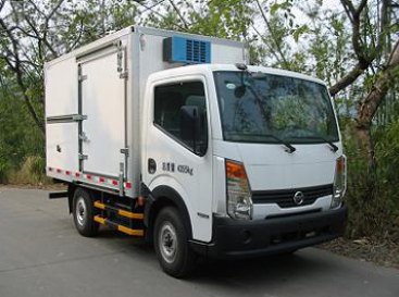 镇江康飞 140马力 4×2 保温车(KFT5048XLCB)整拆件