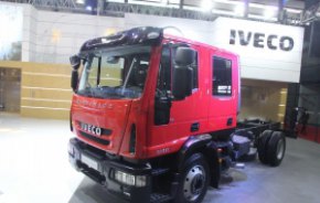 依维柯 EuroCargo系列重卡 251HP 双排消防载货车ML120E25D