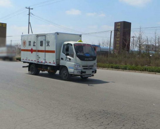 福田汽车 奥铃 107马力 4×2 爆破器材运输车(BJ5049XQY-BA)整拆件