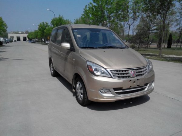 北京汽车 威旺M20 102马力 微客(BJ6440L4SB)整拆件