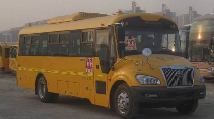 郑州宇通 宇通客车 160马力 24-52人 小学生校车(ZK6929DX52)整拆件