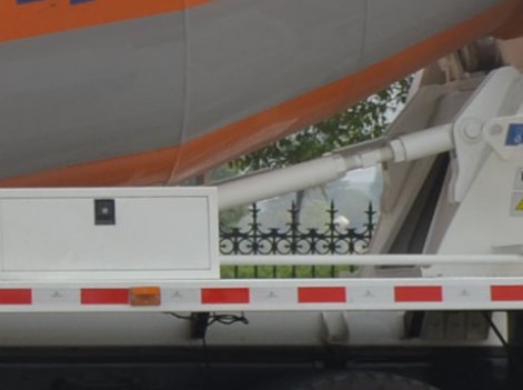 中联重科 中联 350马力 6×4 混凝土搅拌运输车(ZLJ5253GJBJ)整拆件
