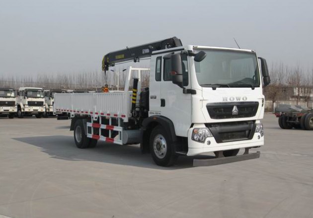 中国重汽 HOWO 210马力 4×2 随车起重运输车(ZZ5167JSQH501GD1)整拆件