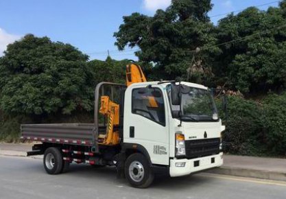 中国重汽 HOWO 156马力 4×2 随车起重运输车(ZZ5047JSQF341CE145)整拆件