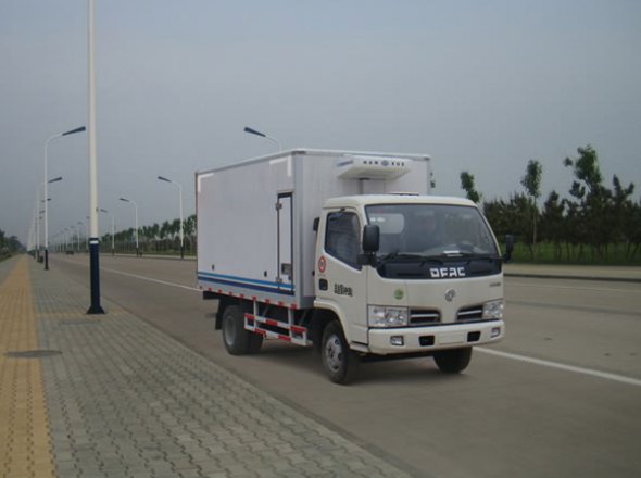 湖北江南 江特 102马力 4×2 冷藏车(JDF5040XLCDFA4)整拆件