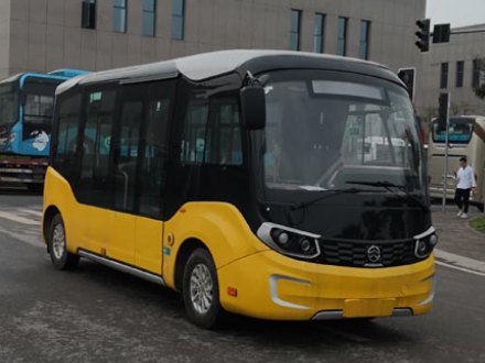 厦门金旅 星辰 82HP 19/10-14人 城市客车XML6606JEVA0C1