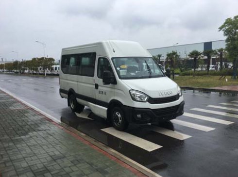 南京依维柯 欧胜 129HP 10-14人 轻型客车 NJ6606EC南京依维柯 欧胜 129HP 10-14人 轻型客车 NJ6606EC拆车件