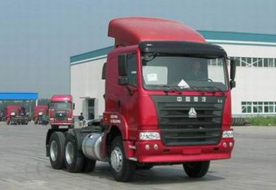 中国重汽 豪运重卡 420马力 6×4 牵引车（ZZ4255V3245C1）整拆件