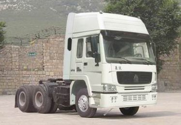 中国重汽 HOWO重卡 380马力 6×4 牵引车(ZZ4257S3248V)整拆件
