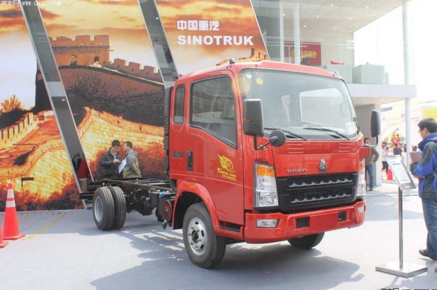中国重汽HOWO 109马力 排半栏板轻卡(ZZ1047D3414C145)整拆件
