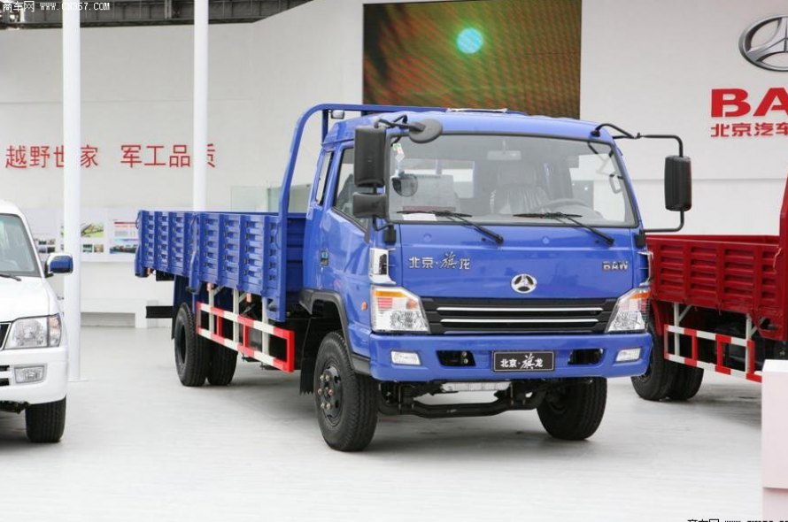 北京 旗龙中卡 136马力 4×2 栏板载货车(BJ1126PPU91)整拆件