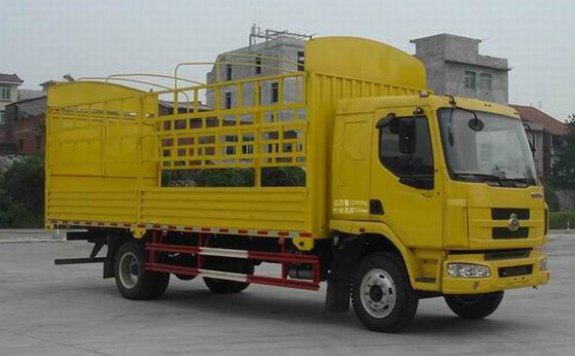 东风柳汽 乘龙中卡 140马力 4×2 仓栅式载货车(LZ5120CSRAP)整拆件
