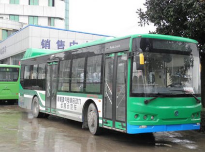 万达 210HP 85/25-37人 混合动力城市客车WD6110HEV