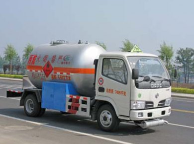 湖北程力 程力威 115HP 液化气体运输车CLW5070GYQ湖北程力 程力威 115HP 液化气体运输车CLW5070GYQ拆车件